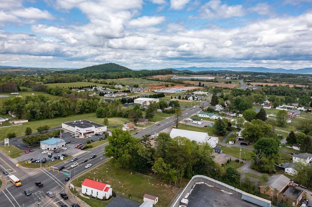 Dumpster rental Stuarts Draft VA